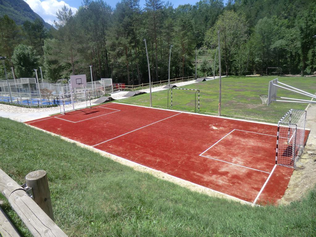 Camping L'Espelt La Pobla de Lillet Bagian luar foto