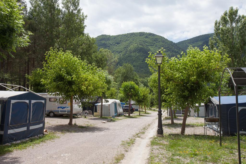 Camping L'Espelt La Pobla de Lillet Bagian luar foto