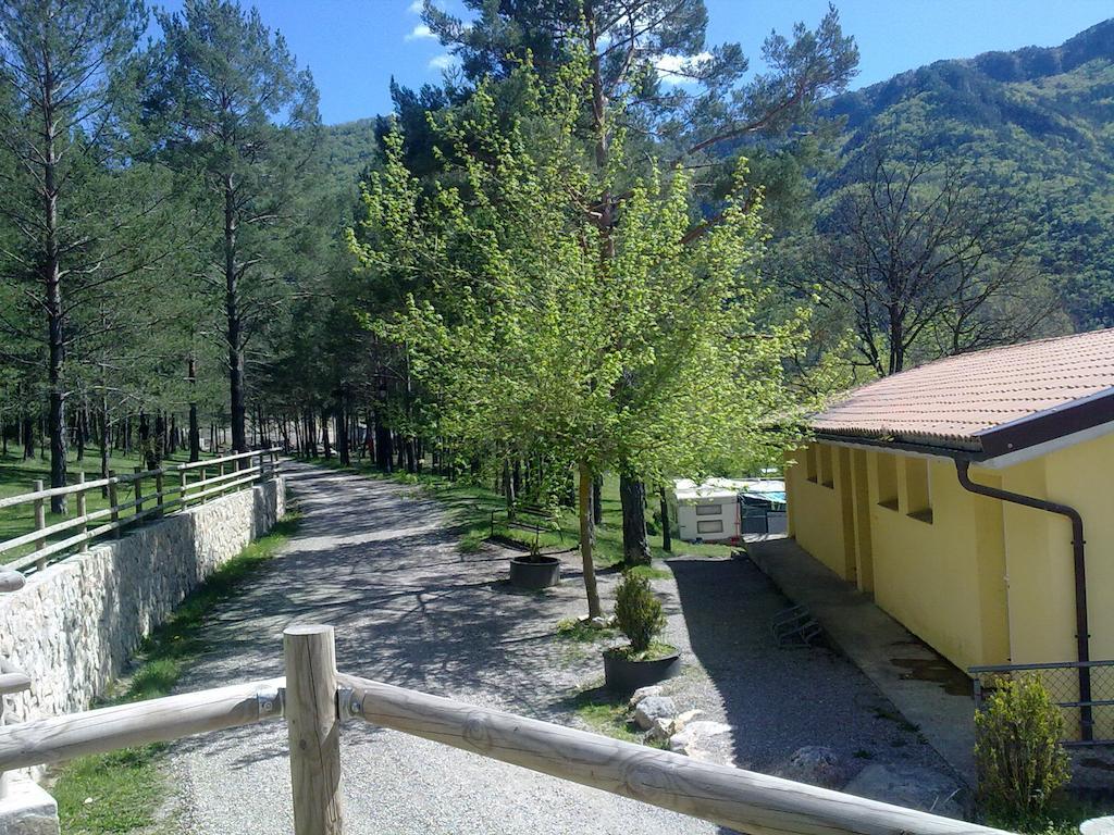 Camping L'Espelt La Pobla de Lillet Bagian luar foto