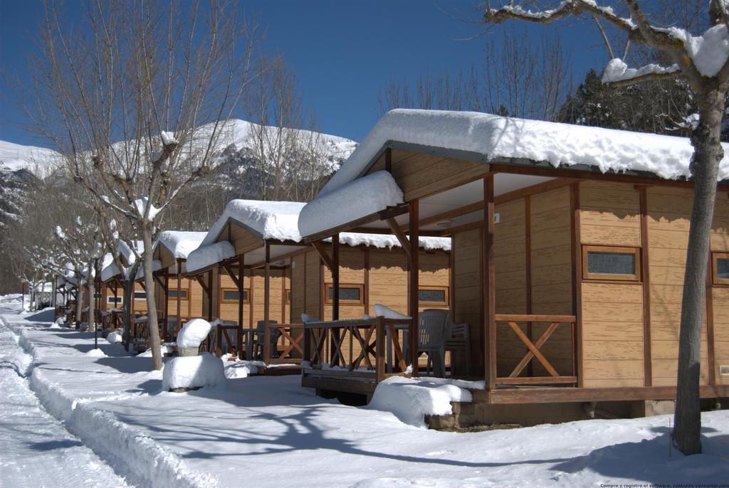 Camping L'Espelt La Pobla de Lillet Bagian luar foto