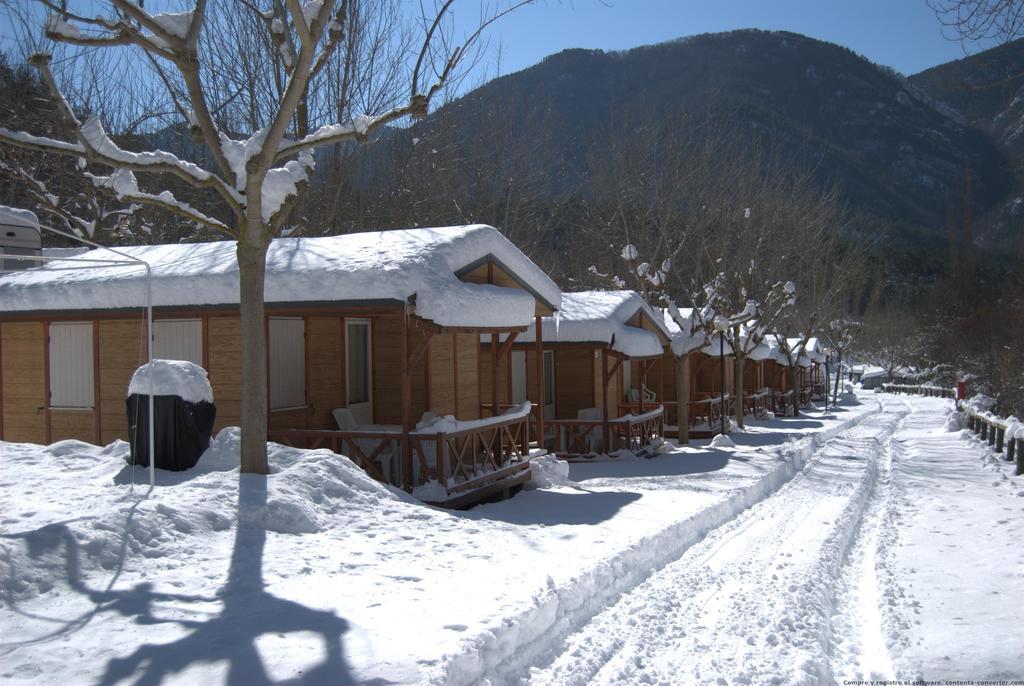 Camping L'Espelt La Pobla de Lillet Bagian luar foto