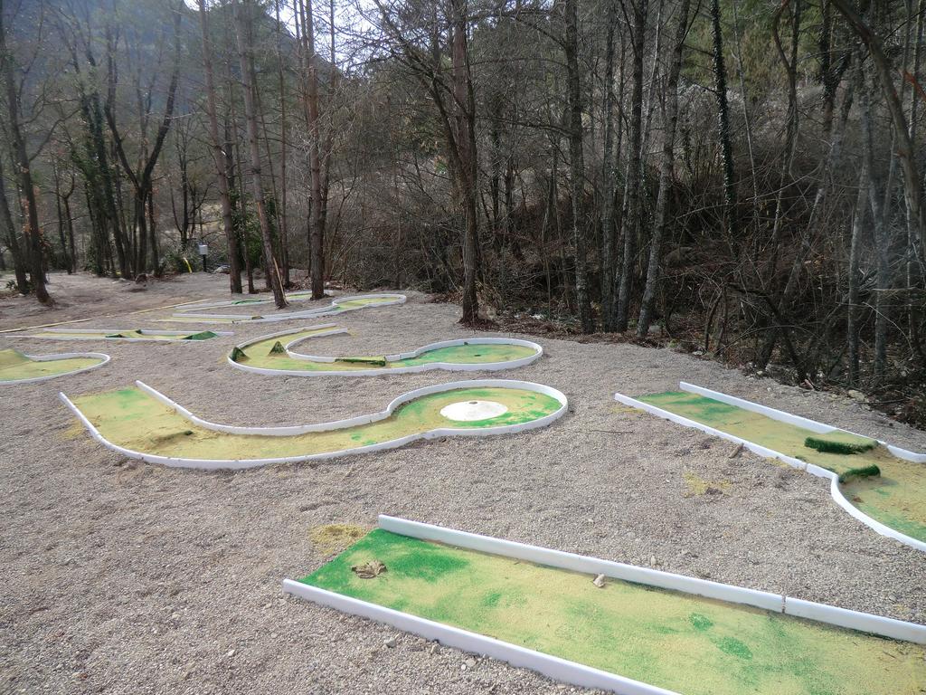 Camping L'Espelt La Pobla de Lillet Bagian luar foto